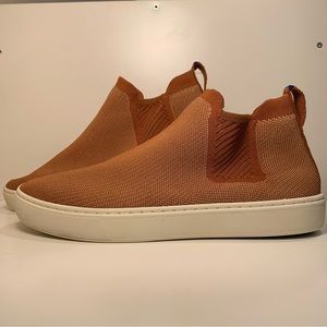 Rothy’s Fawn Chelsea Boots